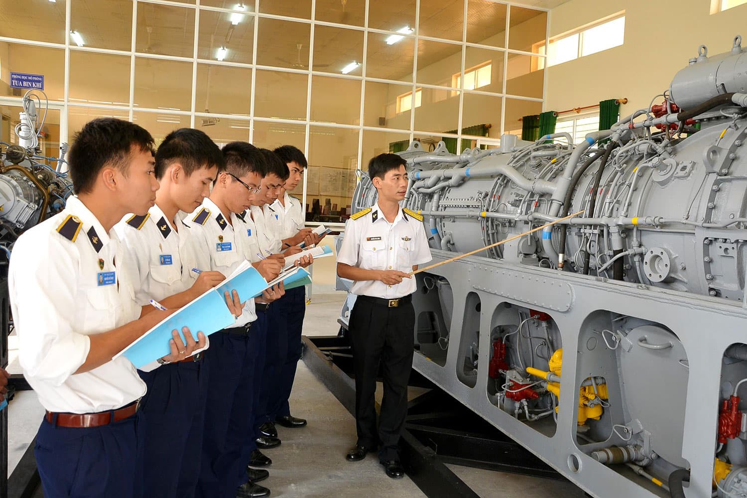 Nâng cao chất lượng đào tạo đáp ứng yêu cầu bảo vệ chủ quyền biển, đảo