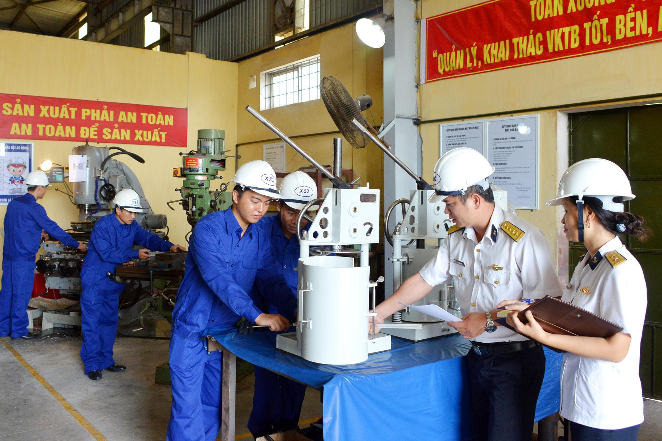 Đổi mới lãnh đạo để cán bộ đam mê sáng tạo, dám nghĩ, dám làm