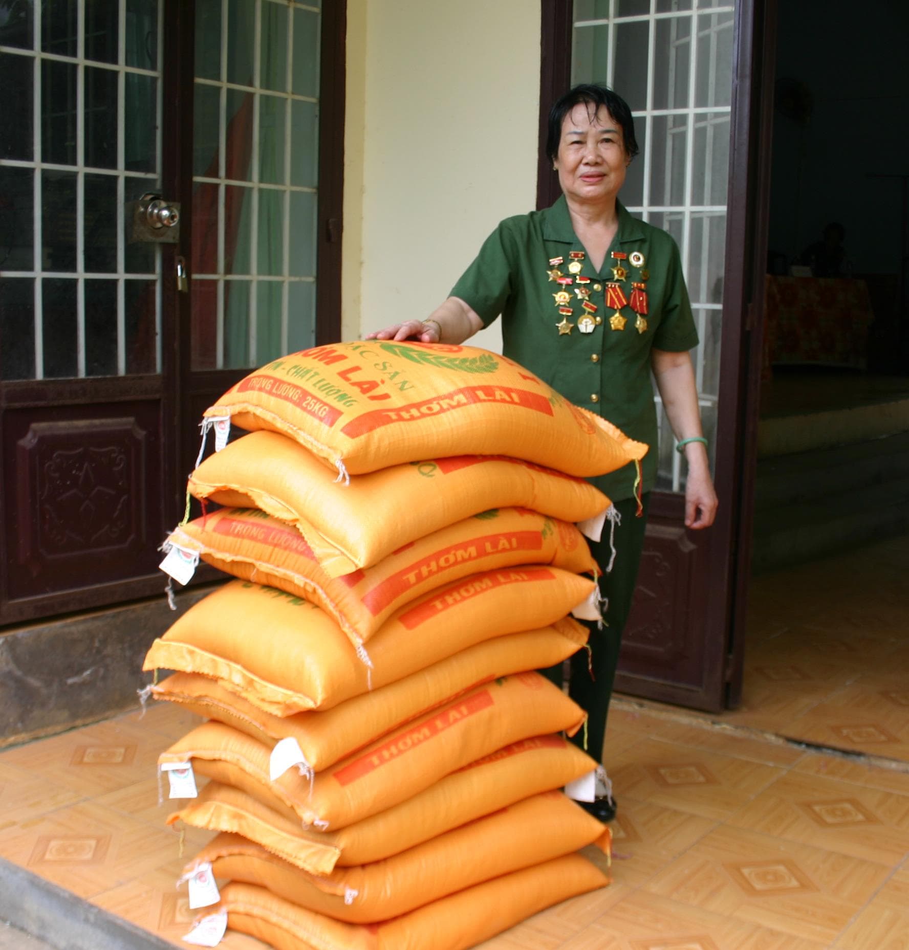 Giỏi việc nhà, trọn nghĩa tình đồng đội