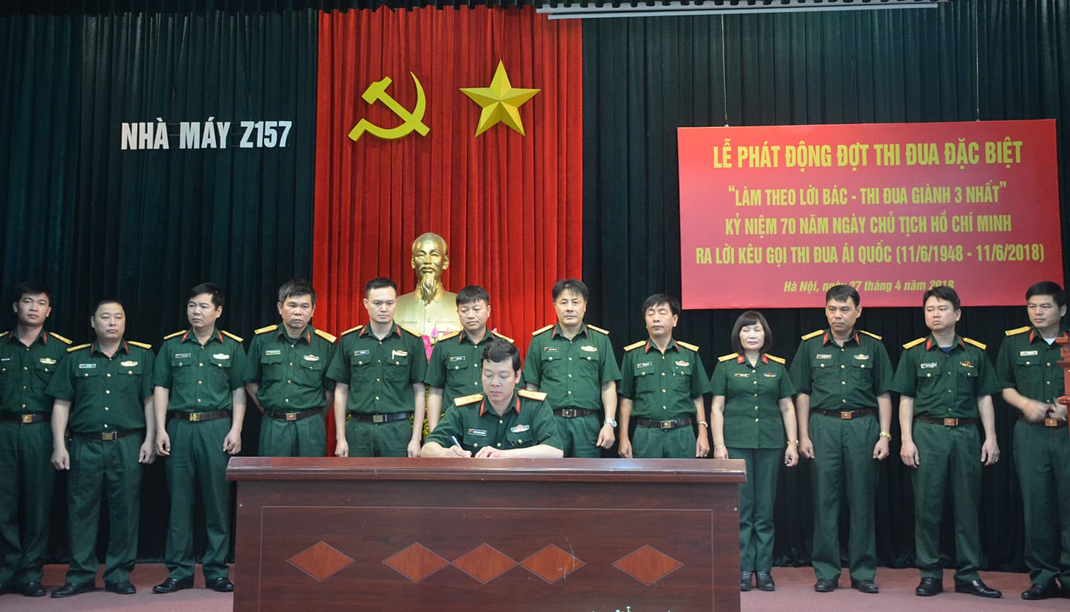 Quyết tâm thực hiện thắng lợi đợt thi đua đặc biệt “Làm theo lời Bác - Thi đua giành 3 nhất”