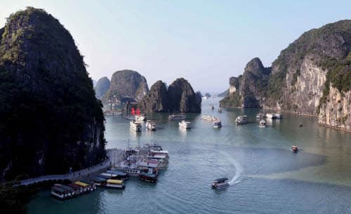 Quảng Ninh: Cấp cứu nữ du khách bị đuối nước khi tắm biển ở đảo Ti-tốp