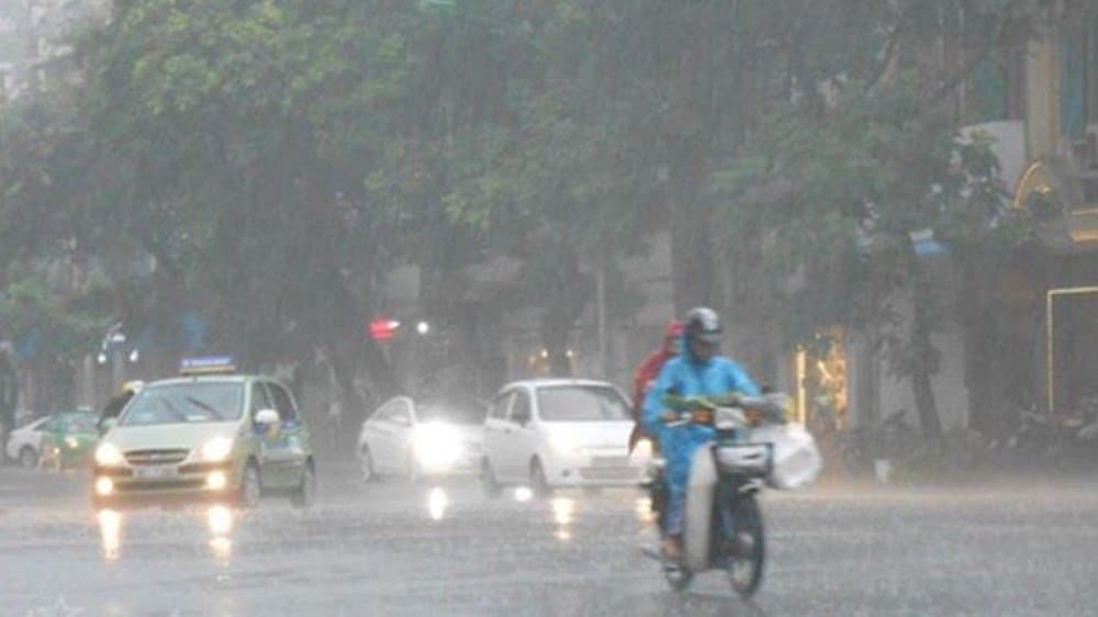 Bắc Trung Bộ tăng nhiệt, Nam Bộ mưa dông đầu mùa