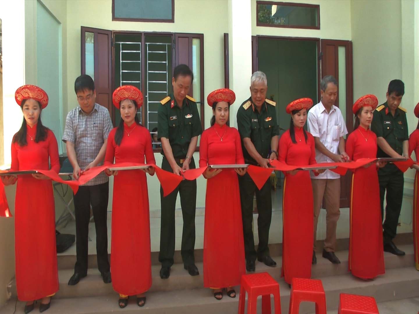 Tổng Cục II (Bộ Quốc phòng) bàn giao nhà tình nghĩa cho gia đình chính sách