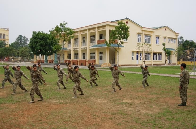 Những “bông hồng thép”