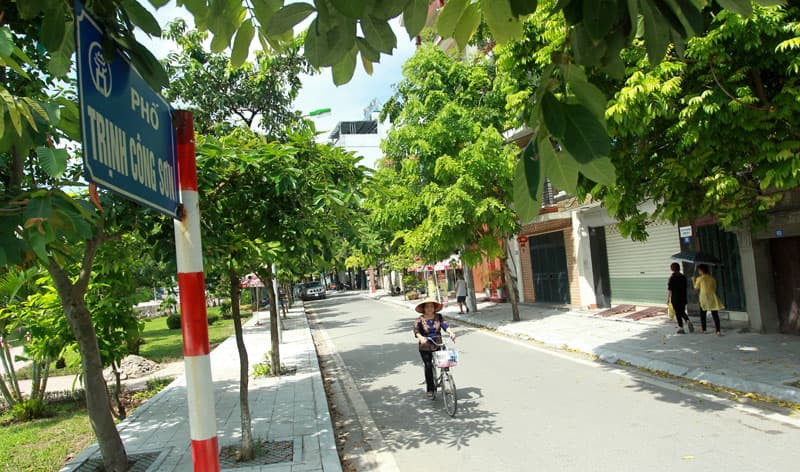 CÁI KHÓ CỦA “PHỐ ĐI BỘ”