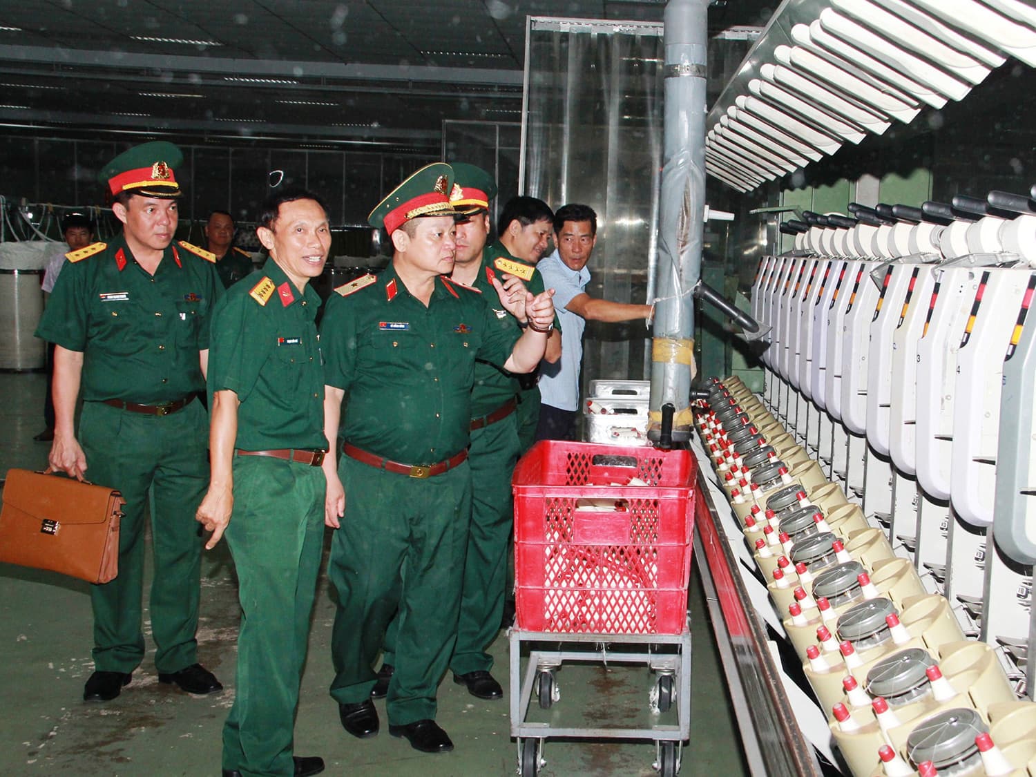 Tổng cục Hậu cần kiểm tra công tác kỹ thuật, ATVSLĐ tại Tổng Công ty 28