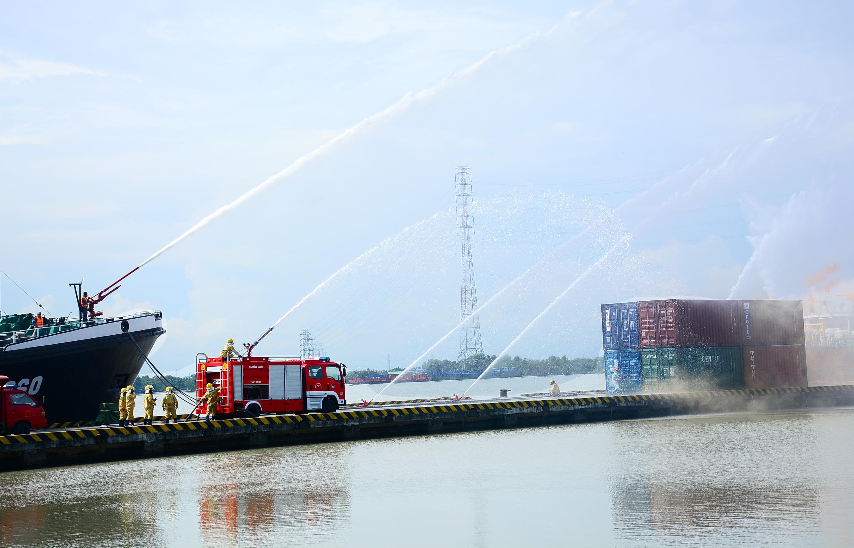 Chủ động đầu tư, bảo đảm an toàn lao động, phòng, chống cháy nổ