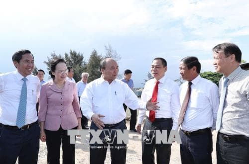Thủ tướng Nguyễn Xuân Phúc thị sát một số công trình kinh tế-xã hội trọng điểm tại Hải Phòng