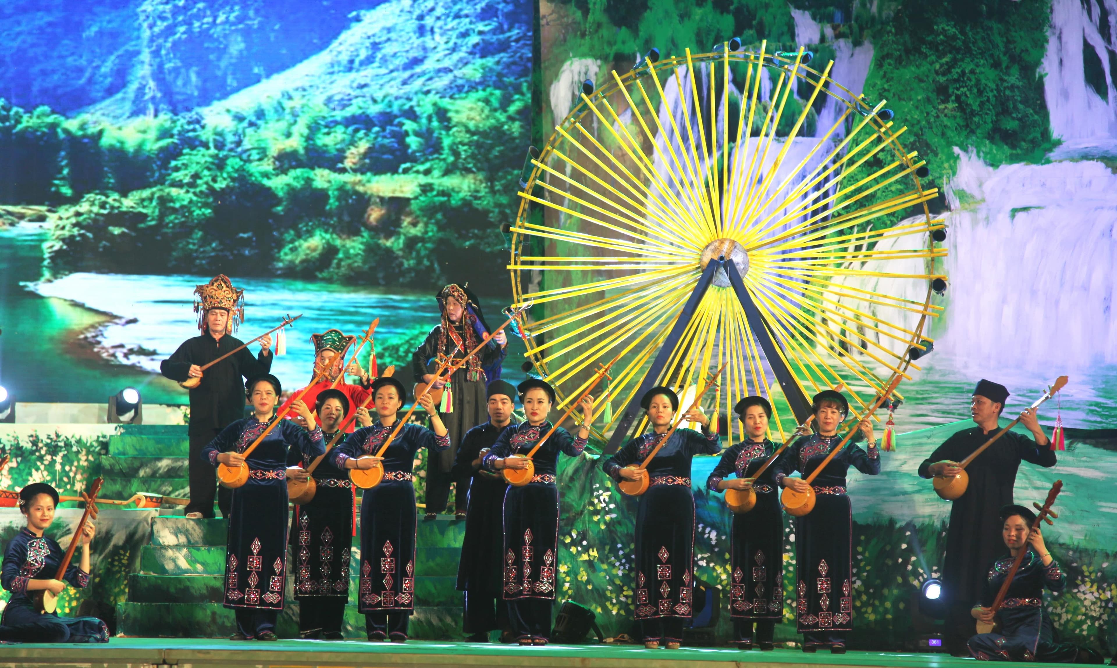 Khai mạc Liên hoan nghệ thuật hát then, đàn tính các dân tộc Tày, Nùng, Thái năm 2018