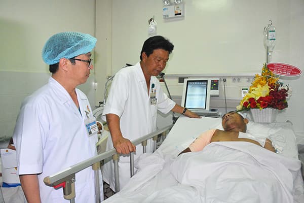 Phẫu thuật điều trị thành công cho ngư dân bị áp xe đa ổ chuyển từ huyện đảo Trường Sa về đất liền