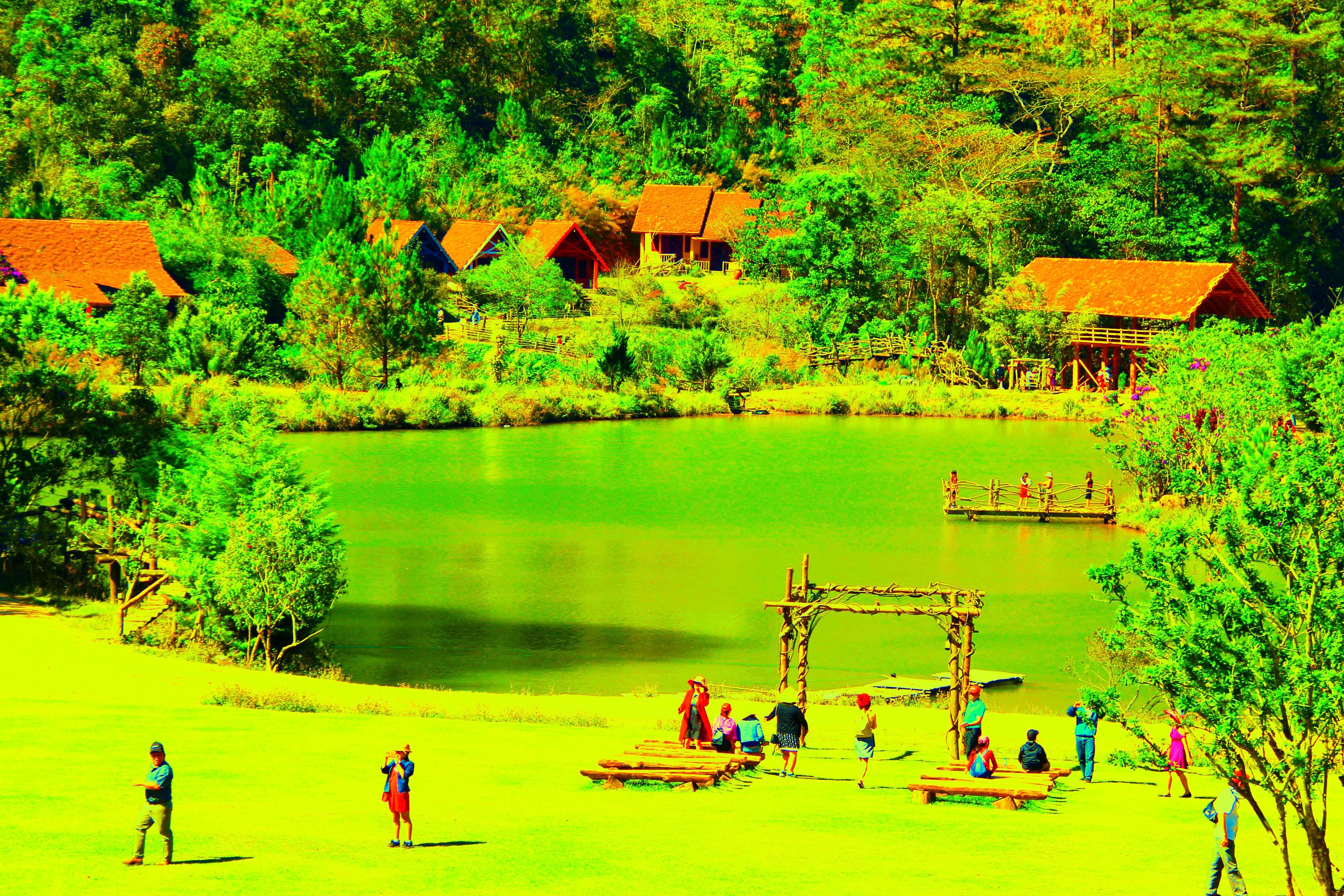Làng cổ tích giữa cao nguyên