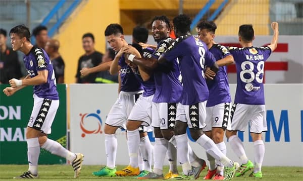 Hòa kịch tính HAGL, Hà Nội FC vào bán kết