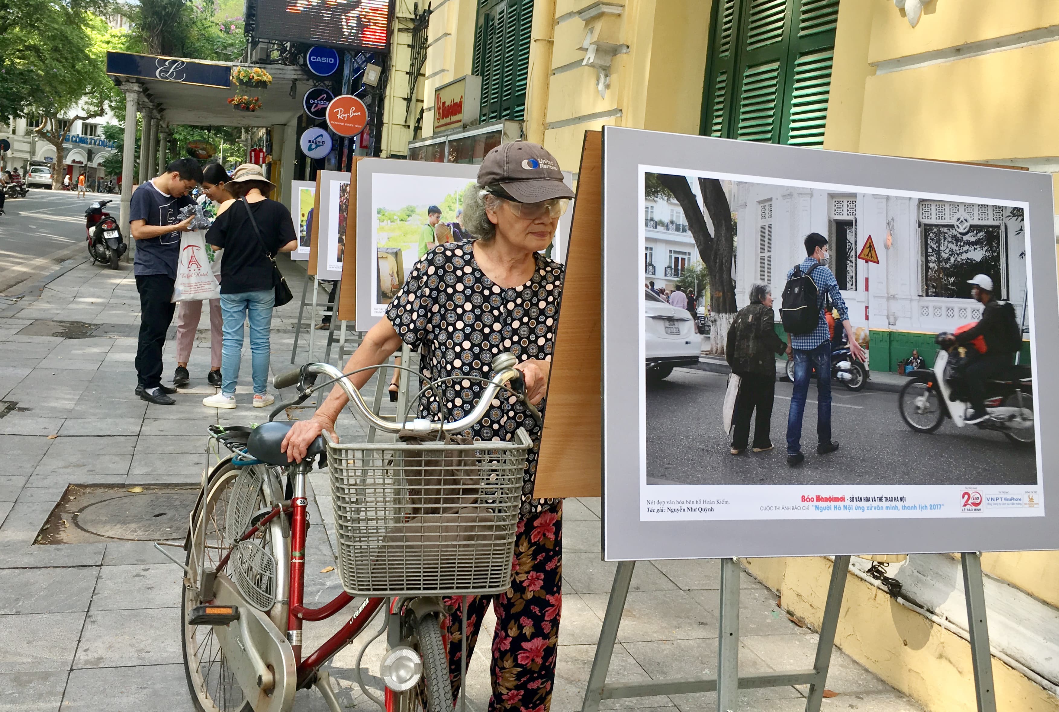 Phát động cuộc thi ảnh “Người Hà Nội ứng xử thanh lịch, văn minh 2018”