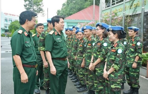 Bệnh viện Quân y 175 tích cực thực hiện Nghị quyết Trung ương 4 (khóa XII)