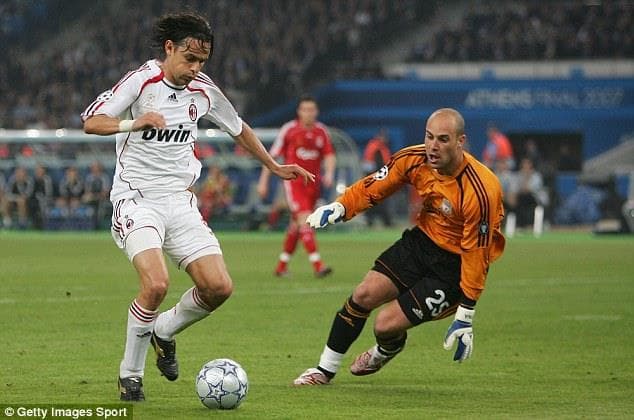 Con mắt sau gáy của Ancelotti