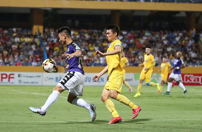 Hà Nội FC tiếp dòng bất bại tại V League 2018