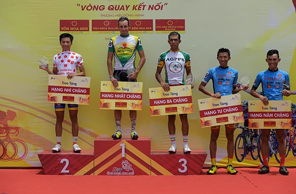 Cua-rơ Sarda Pered Javier xuất sắc cán đích đầu tiên