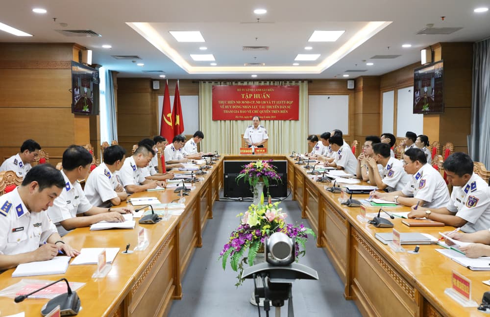 Huy động nhân lực, tàu thuyền dân sự tham gia bảo vệ chủ quyền trên biển