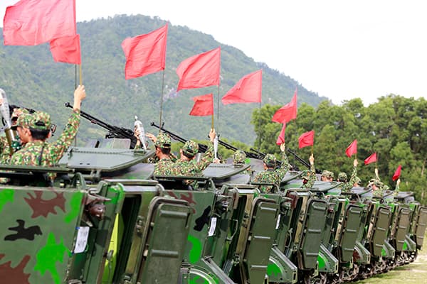 Quân khu 9 thử nghiệm bắn đạn thật và nghiệm thu vũ khí trang bị mới
