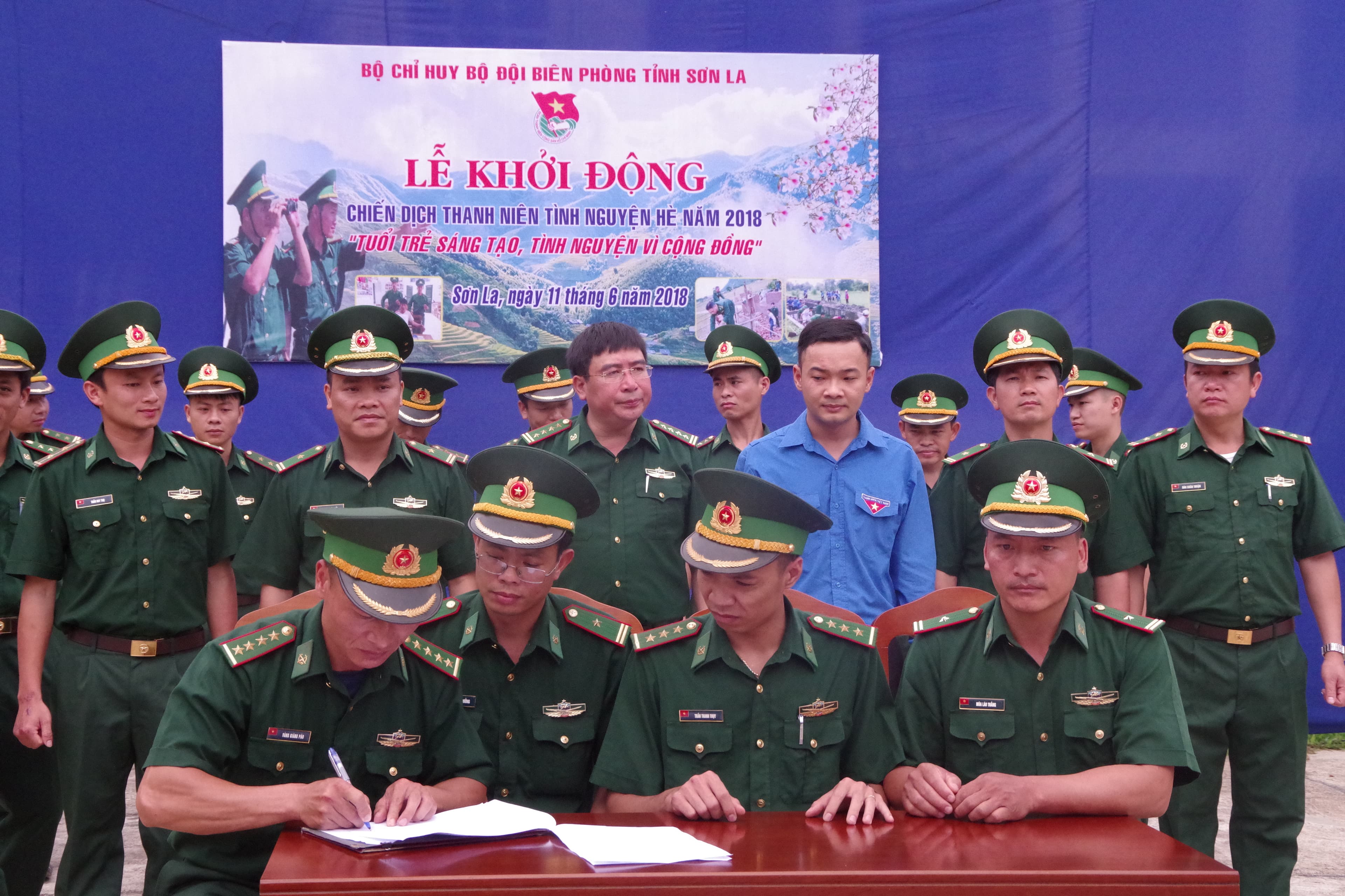 Bộ đội Biên phòng tỉnh Sơn La phối hợp tổ chức nhiều hoạt động thiết thực cho ĐVTN
