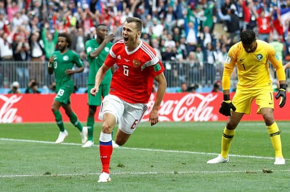 VCK World Cup 2018: Chủ nhà khởi đầu hoàn hảo
