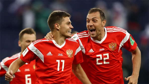 21 giờ ngày 25-6, Nga-Uruguay: Chưa phải lúc làm khó chủ nhà