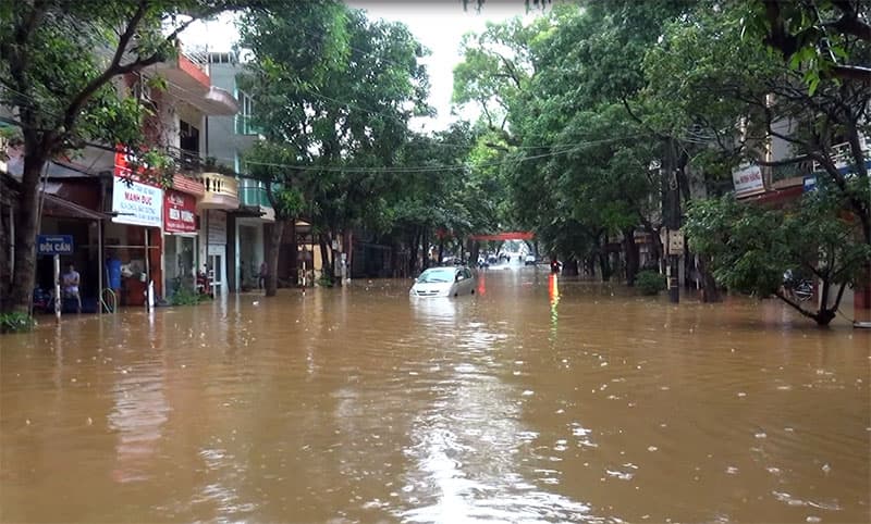 Mưa lớn khiến nhiều tuyến đường tại Hà Giang bị ngập nặng