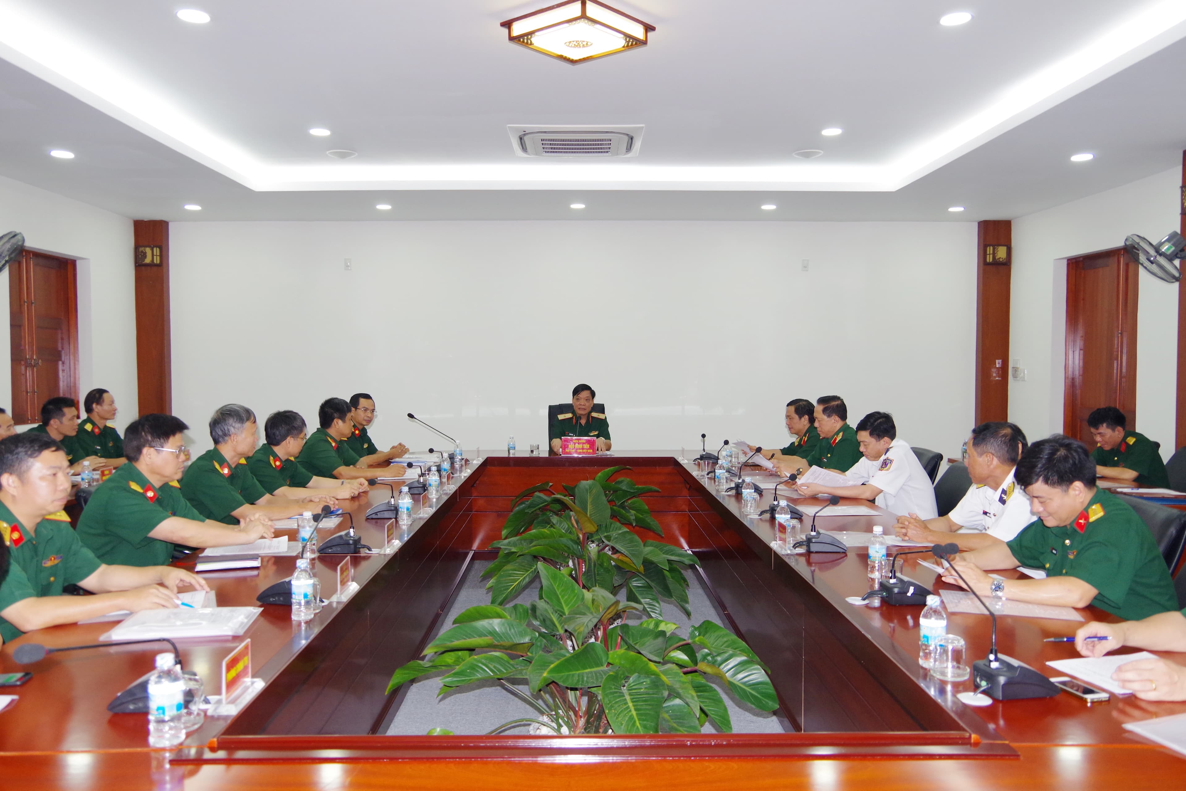Đoàn công tác Bộ Quốc phòng làm việc với Trường Sĩ quan Thông tin