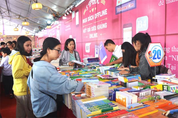 Lan tỏa tình yêu sách