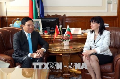 Hoạt động tại Bulgaria của Phó Thủ tướng, Bộ trưởng Ngoại giao Phạm Bình Minh