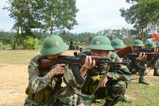 Bài 3: Tổ chức huấn luyện khoa học, cán bộ bám sát thao trường