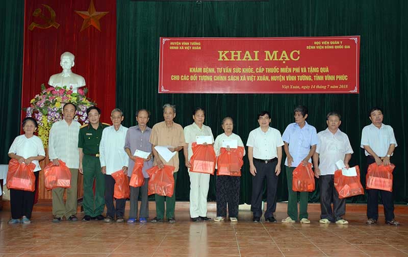 Gần 500 đối tượng chính sách tại Vĩnh Phúc được khám bệnh, cấp thuốc miễn phí