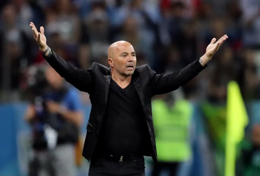 LĐBĐ Argentina sa thải HLV Sampaoli