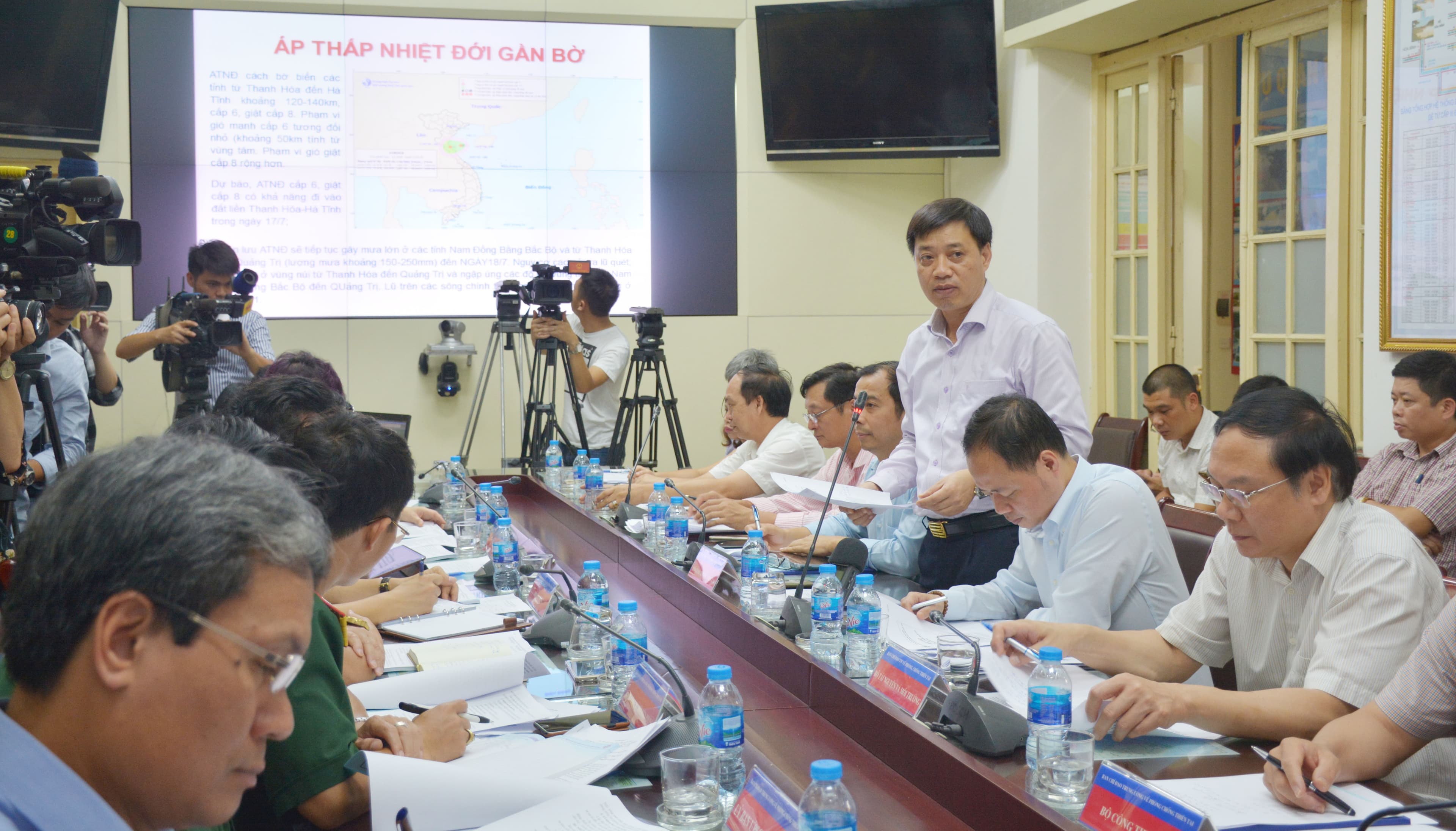 Bảo đảm an toàn tính mạng người dân trong mưa lũ