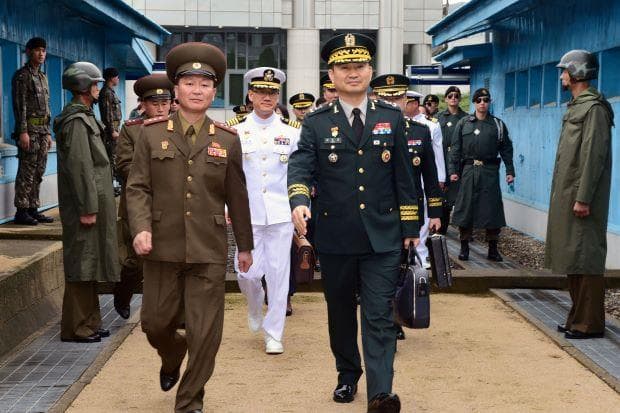 Hàn Quốc, Triều Tiên khôi phục đường dây liên lạc quân sự phía Tây