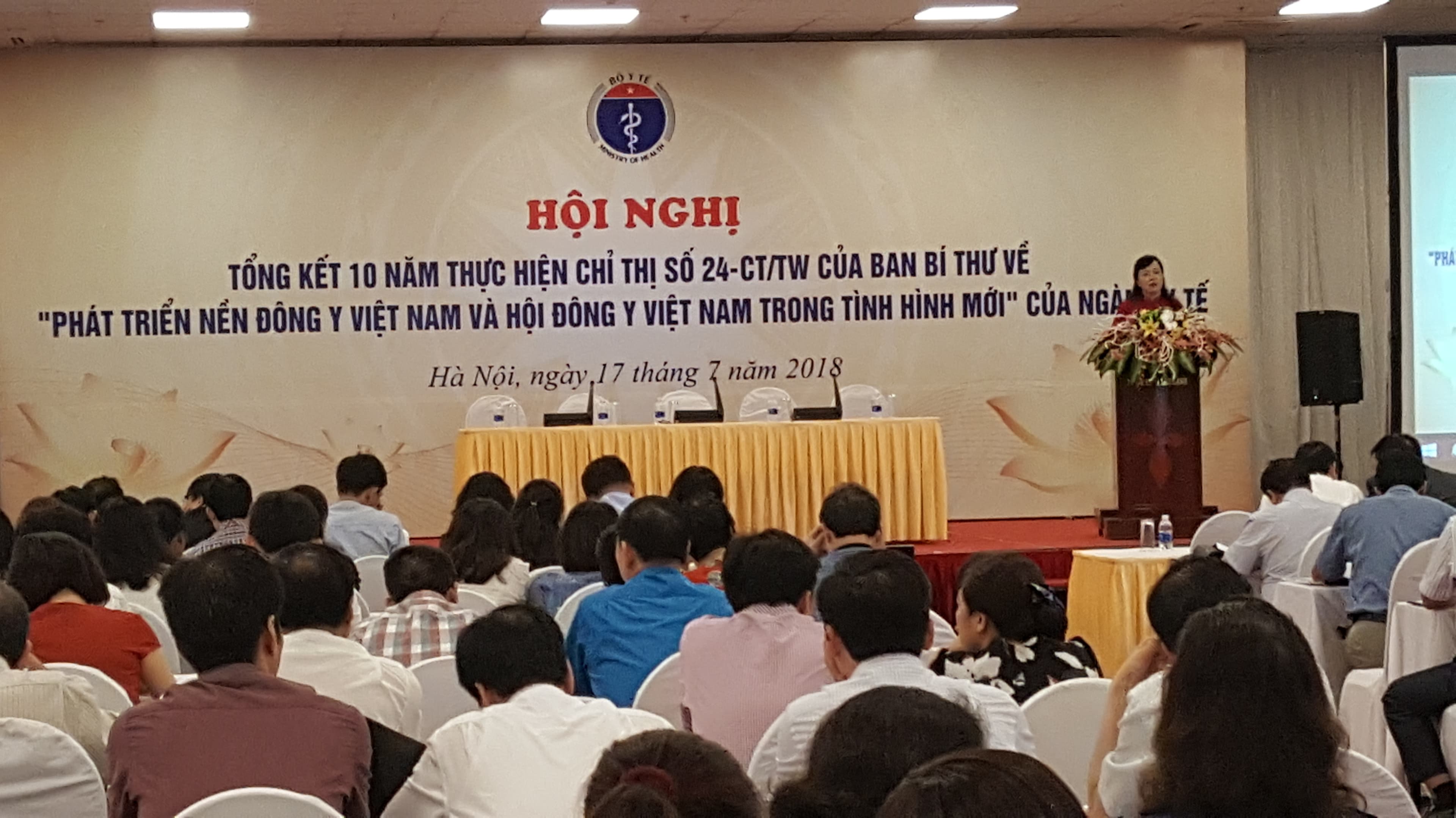 Tăng cường nguồn lực và phát huy vai trò của y dược cổ truyền