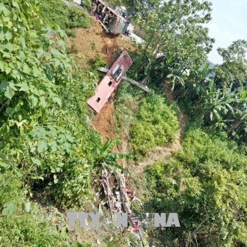 Khắc phục hậu quả vụ tai nạn giao thông đặc biệt nghiêm trọng tại Cao Bằng
