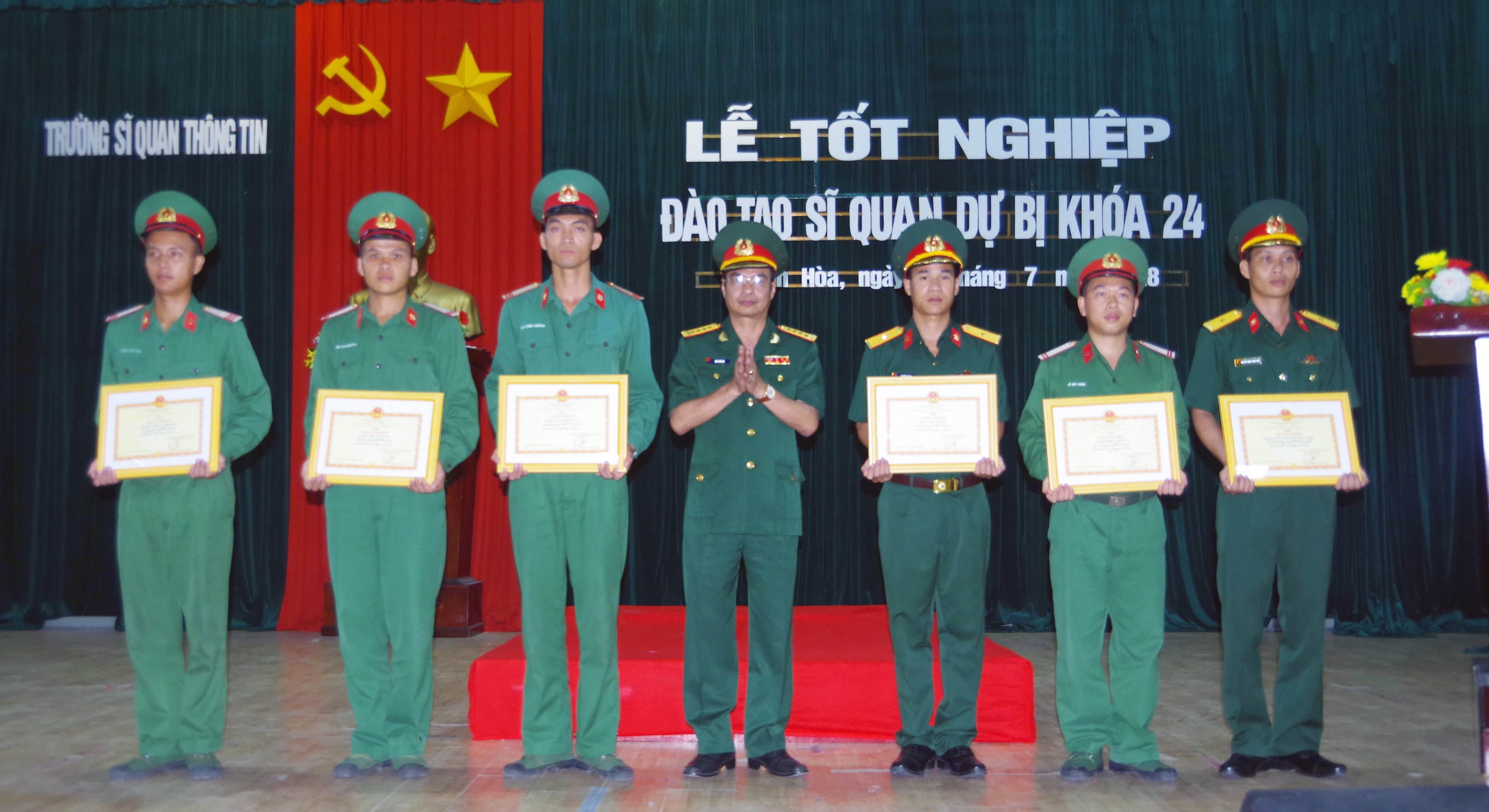 Trường Sĩ quan Thông tin tổ chức lễ tốt nghiệp sĩ quan dự bị khóa 24