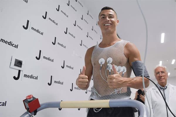 “Người sắt” Ronaldo