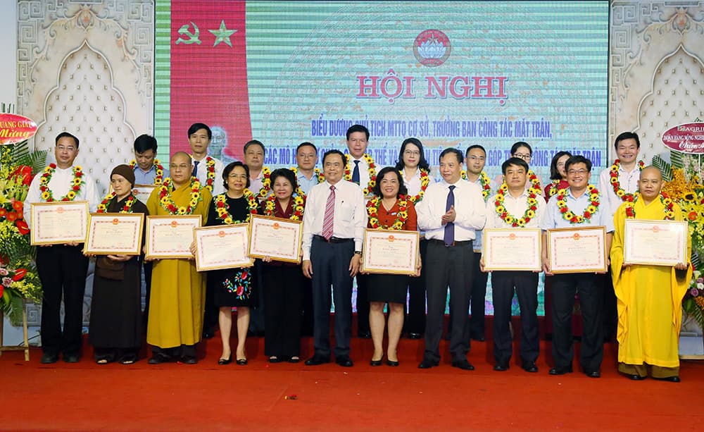 Nhân rộng mô hình, điển hình tiên tiến trong công tác mặt trận