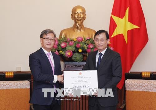 Hỗ trợ nhân dân Lào khắc phục hậu quả vỡ đập thủy điện Sepien Senamnoi