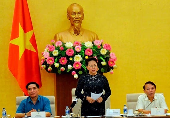 Chủ tịch Quốc hội gặp mặt đại biểu công nhân, lao động tiêu biểu xuất sắc