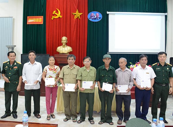 Hội Cựu chiến binh PVN thăm và tặng quà các đối tượng chính sách tỉnh Nghệ An