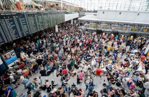Đức: Sân bay Munich hủy hơn 200 chuyến bay do có người lạ xâm nhập