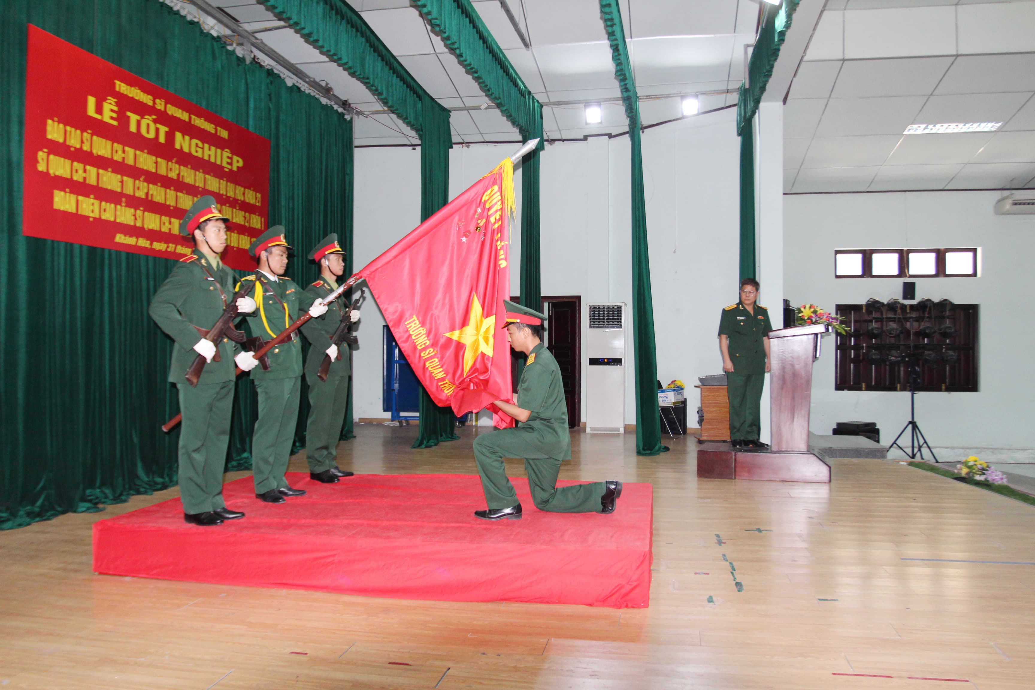 Trường Sĩ quan Thông tin tổ chức lễ tốt nghiệp đào tạo sĩ quan chỉ huy-tham mưu