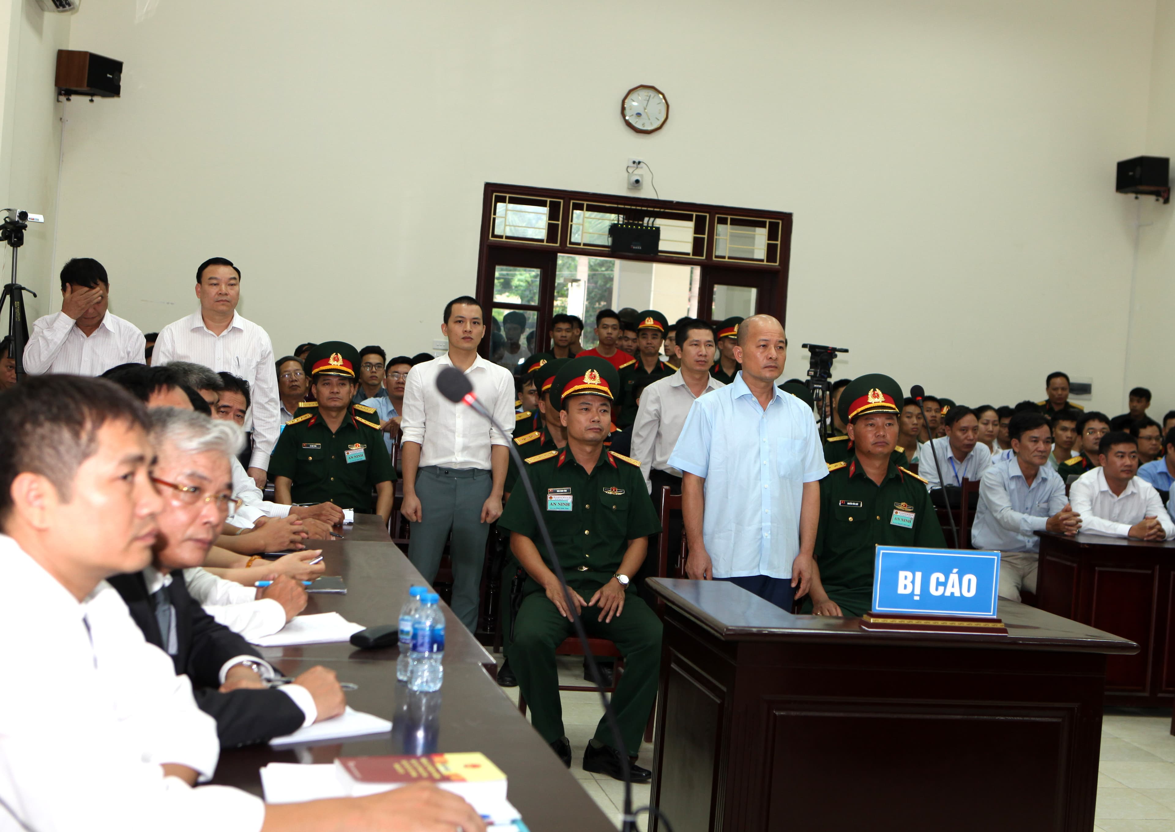 Đinh Ngọc Hệ bị tuyên phạt 12 năm tù giam