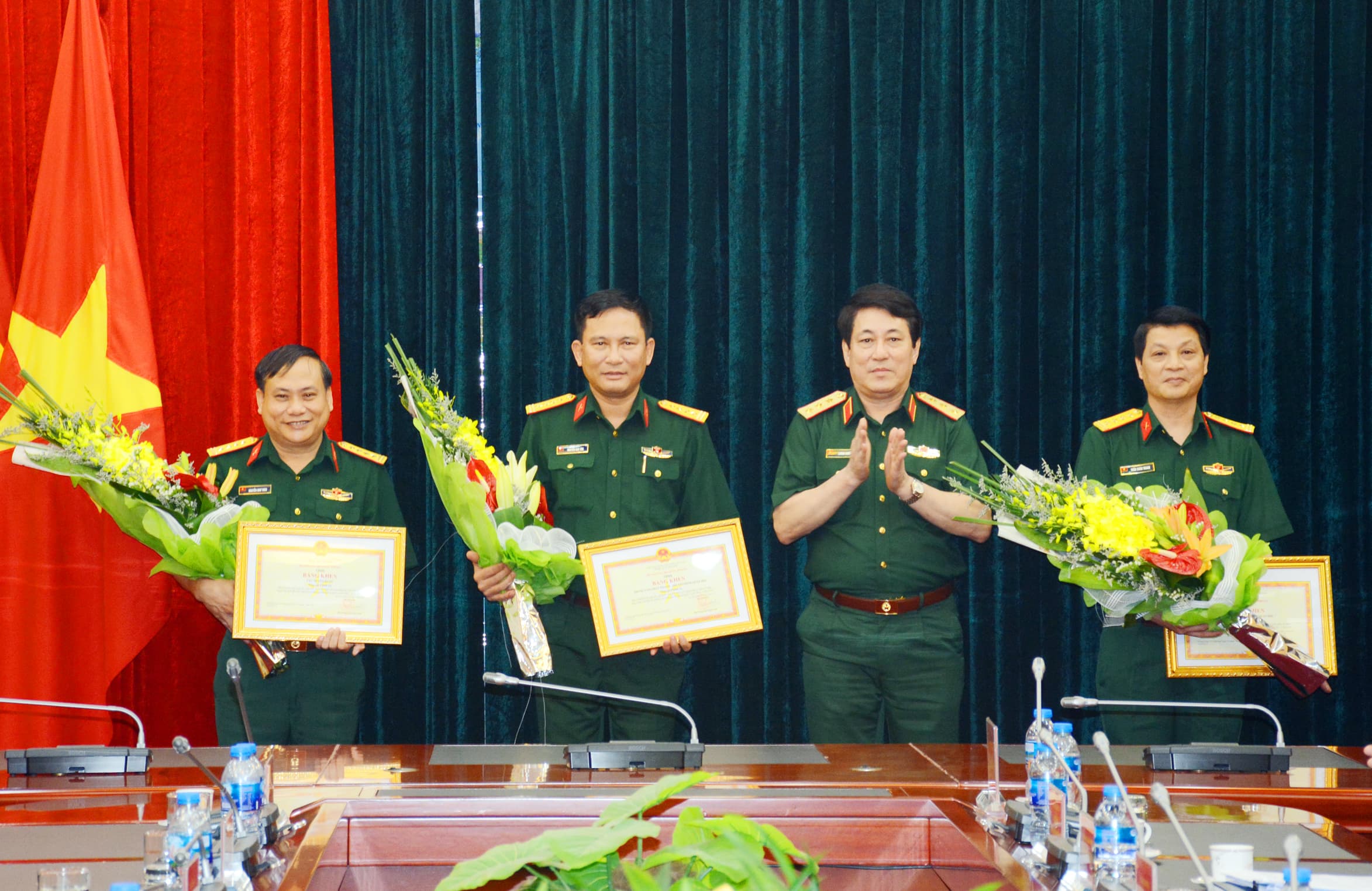 Bộ Quốc phòng trao thưởng tập thể, cá nhân trong đợt thi đua “Làm theo lời Bác-Thi đua giành 3 nhất”