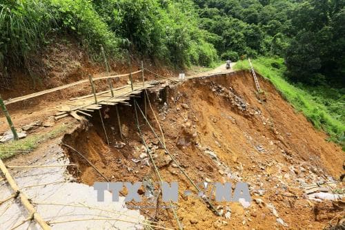 Hòa Bình: Tiếp tục xảy ra hiện tượng sạt lở