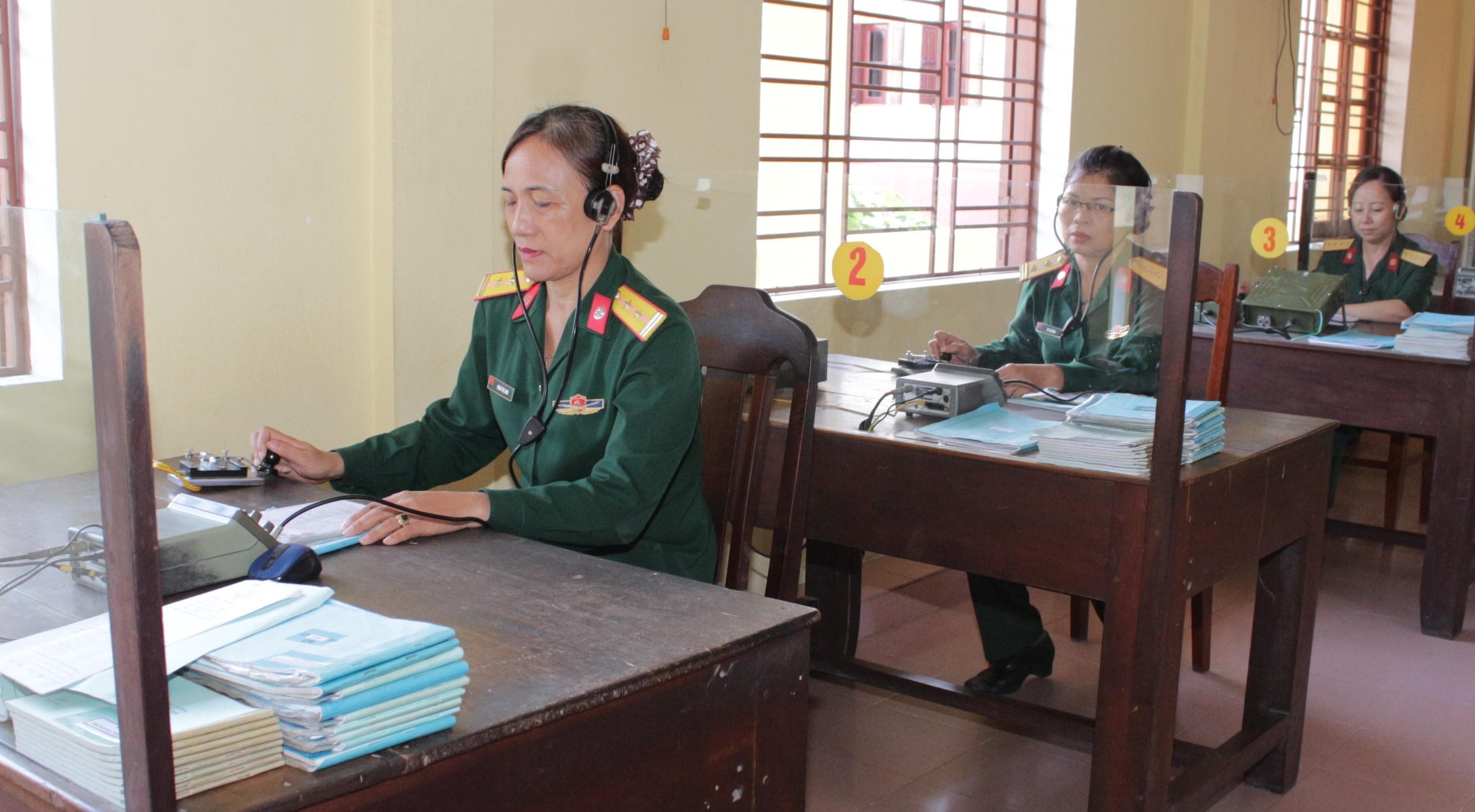 Những nữ quân nhân "hai giỏi"