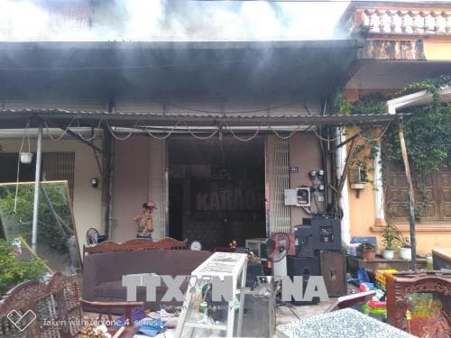 Hỏa hoạn thiêu rụi 5 quán karaoke ở thành phố Móng Cái, Quảng Ninh ​